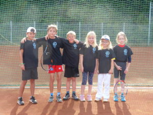 80 Kinder und Jugendliche beim 2. Tenniscamp